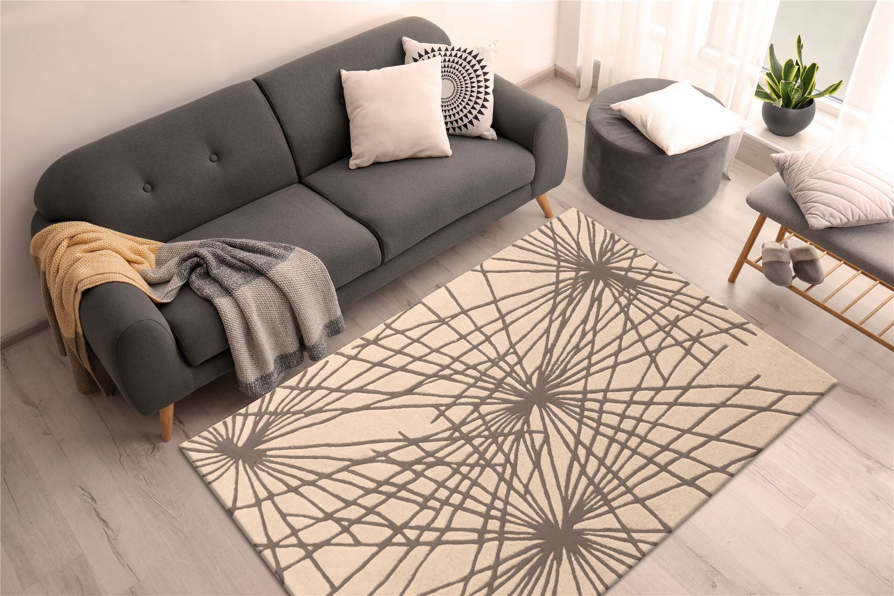 Aura Starburst Natural / Charcoal Rug