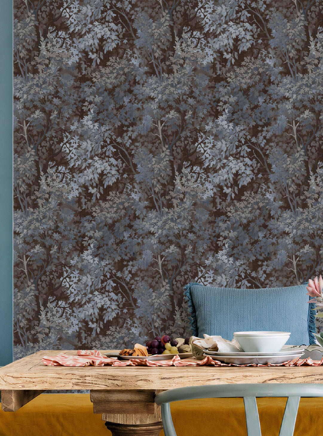 Wild Verdue Midnight Navy Wallpaper - Esselle Home