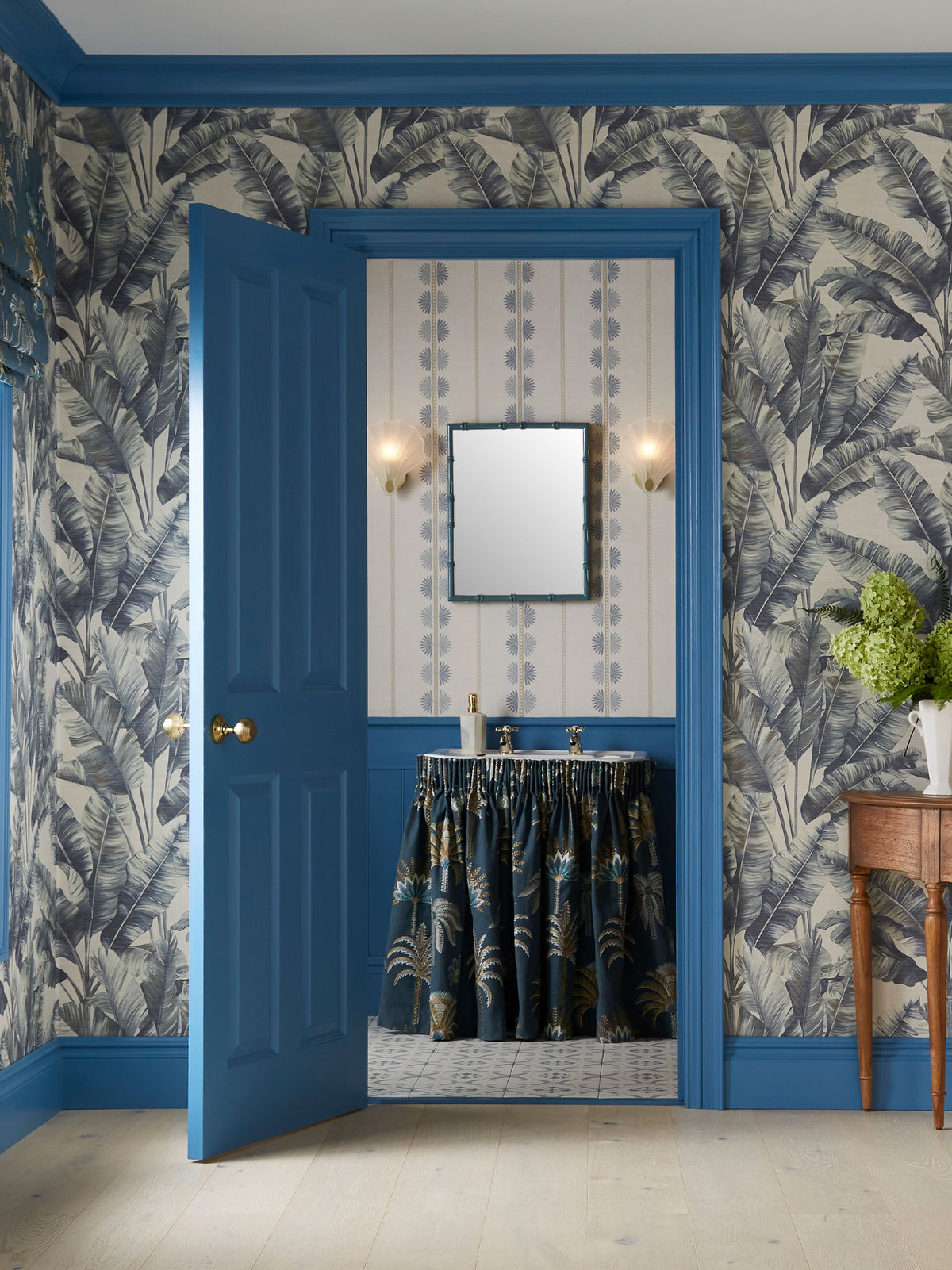 Canopy Blue Palm | Botanical Leaf Wallpaper - Esselle Home