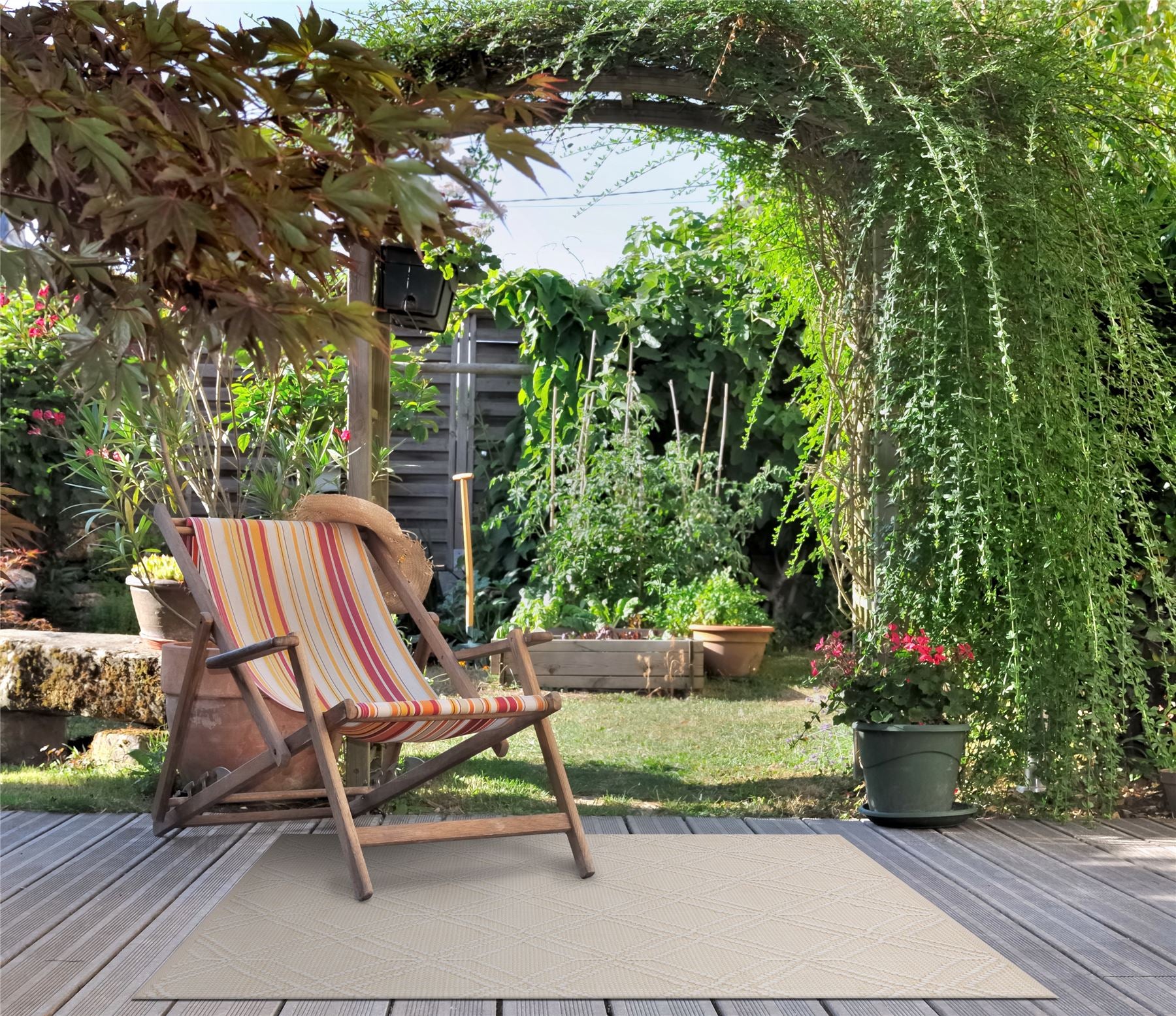 Blenheim Diamond 100% Pet 120x170cm Cream Rug