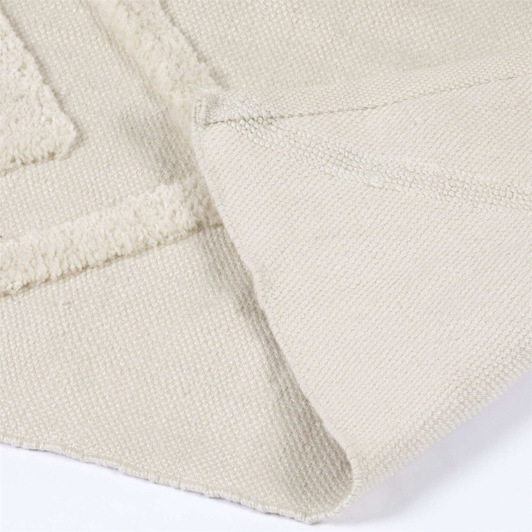 Windsor Geo Tufted Cream Rug 120x170cm (Bale 236)