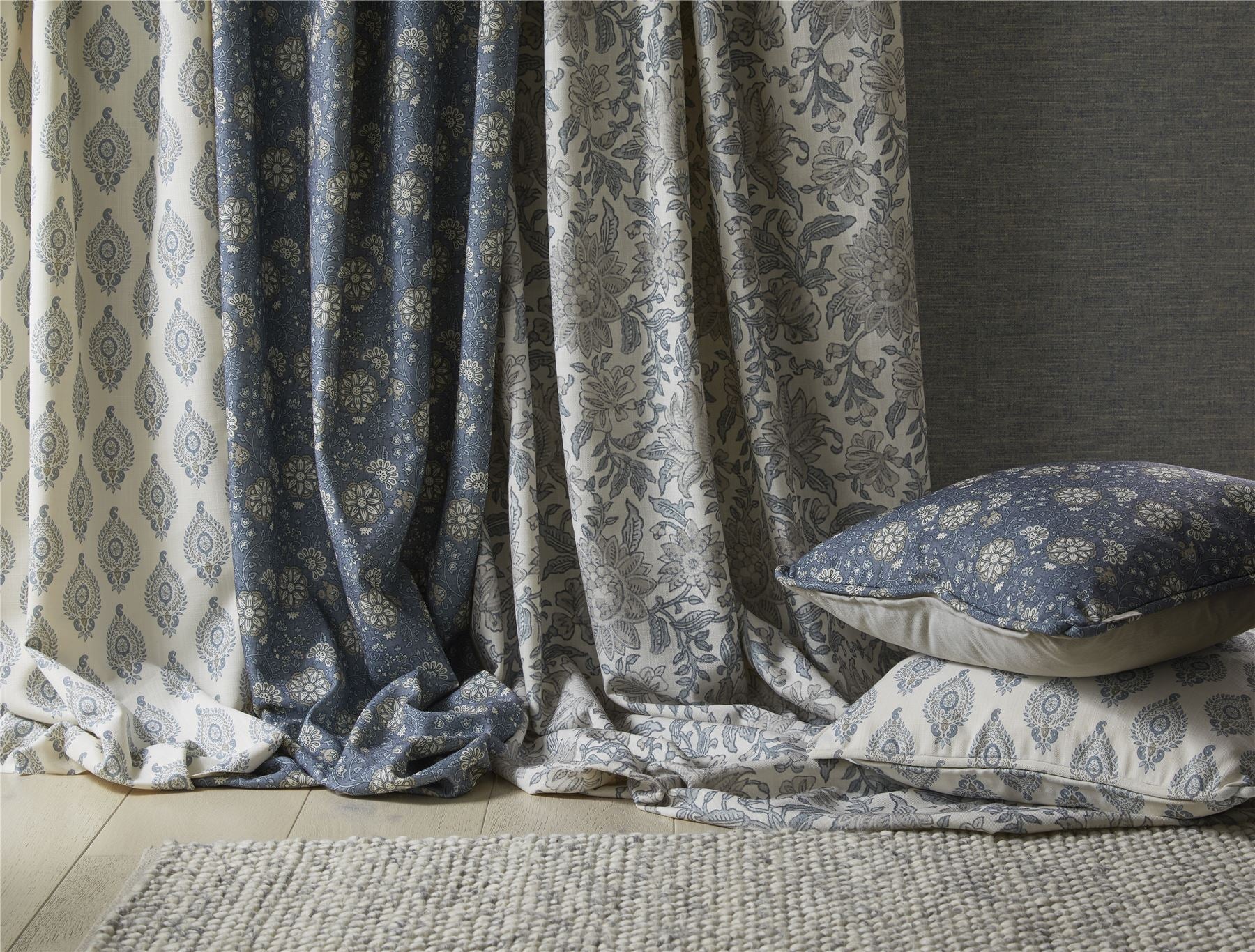 Lucien Trail Navy/Taupe Cushion