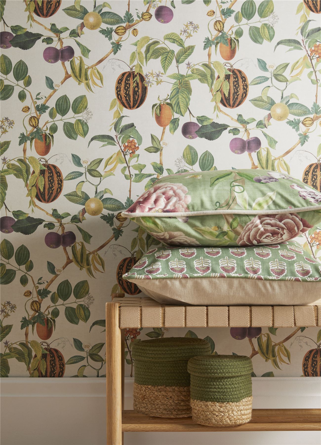 Tropic House Parchment/Green Wallpaper