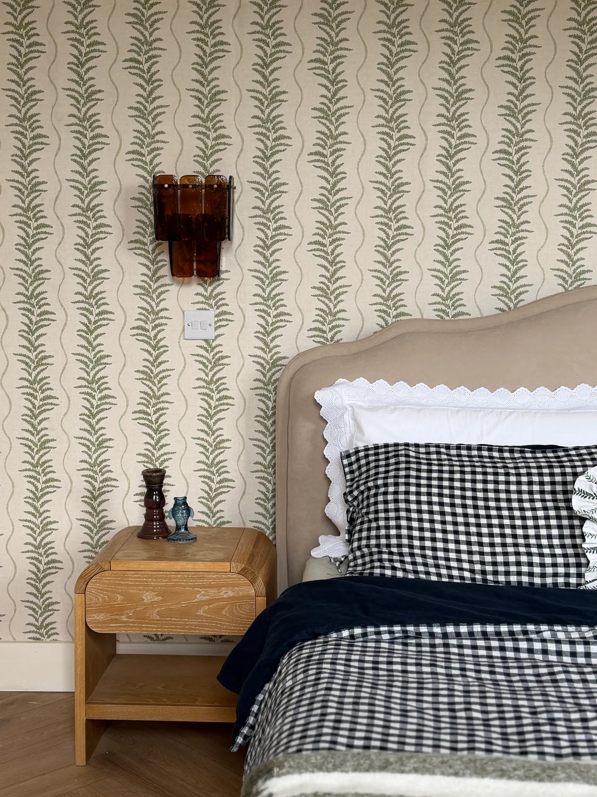 Fern Wave Sage Green Wallpaper - Esselle Home
